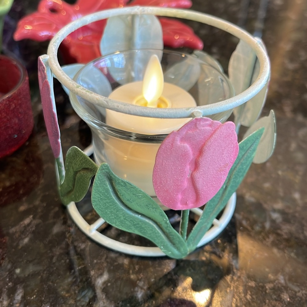🔥VOTIVE/TEA LIGHT CANDLE HOLDERS,LOT/4 METAL FLORAL, CERAMIC, & GLASS VTG EUC